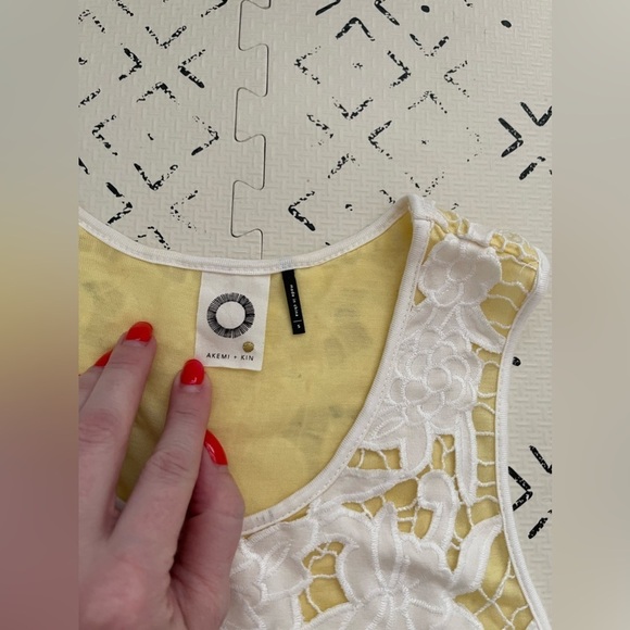 Anthropologie Akemi + Kin Filigree Lace Tank S - Picture 5 of 9